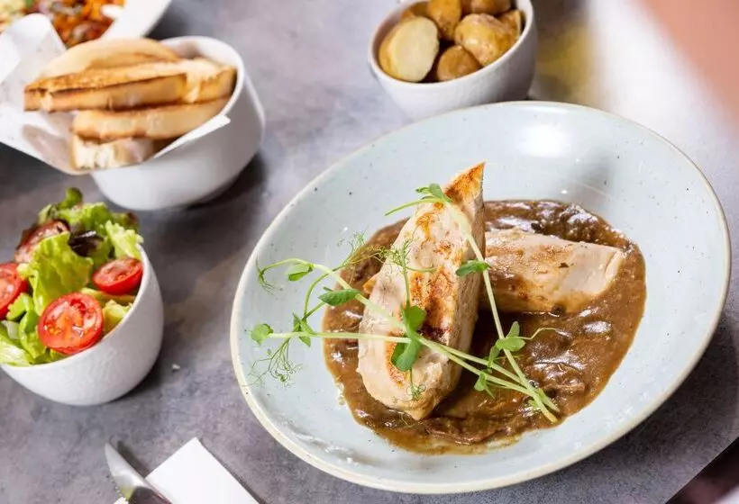 استراحتگاه Pergola Hotel & Spa