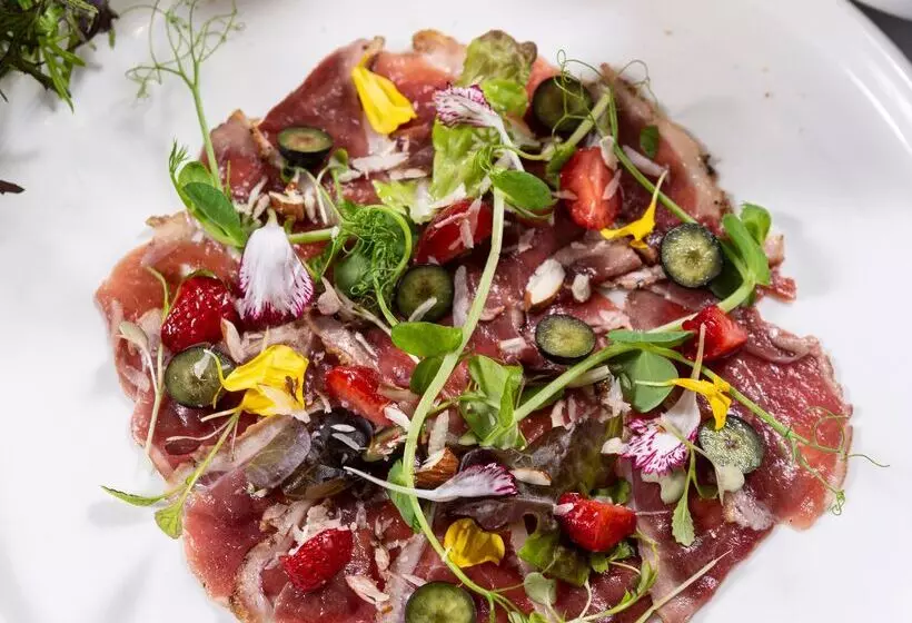 استراحتگاه Pergola Hotel & Spa