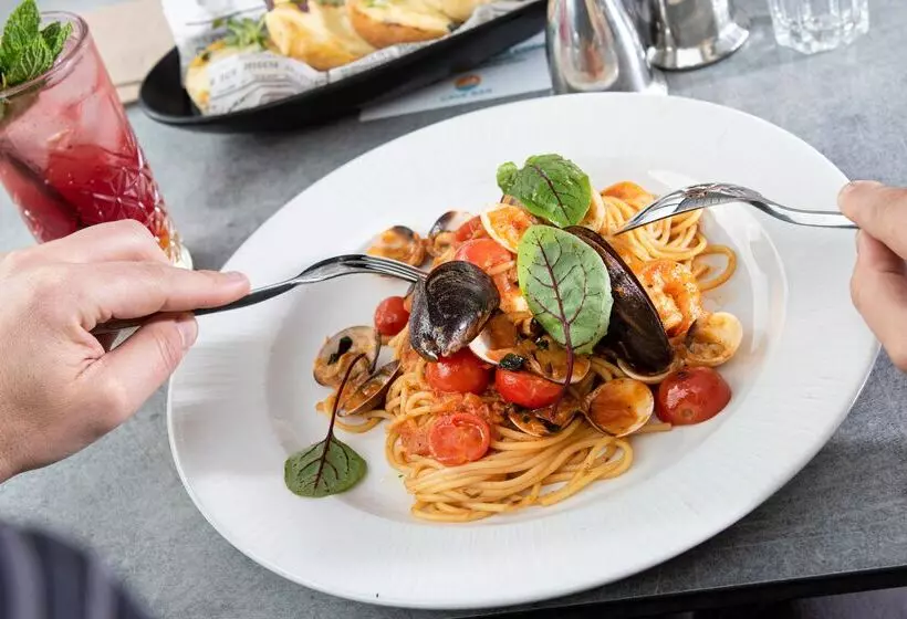 استراحتگاه Pergola Hotel & Spa