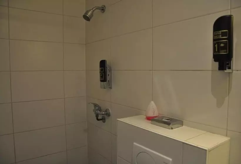 Отель Amsterdam Inn