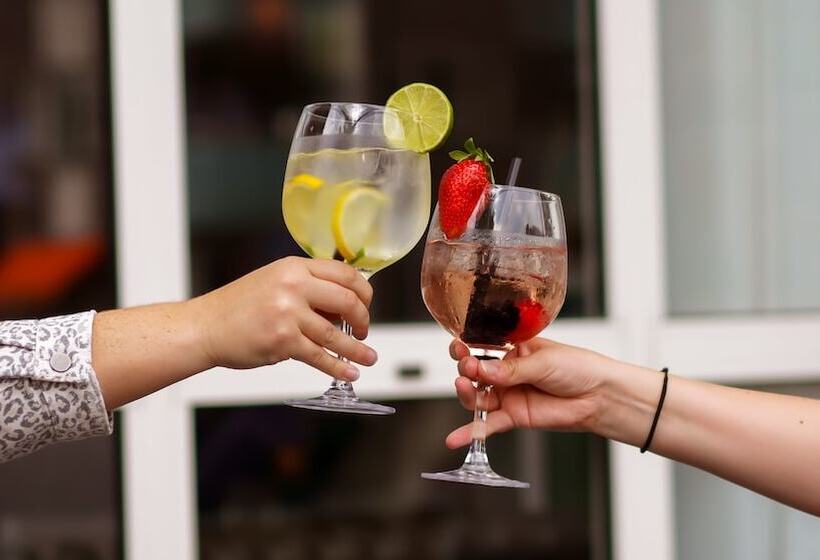 Leonardo Hotel Breda City Center