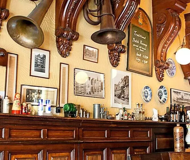 Отель Prins Hendrik