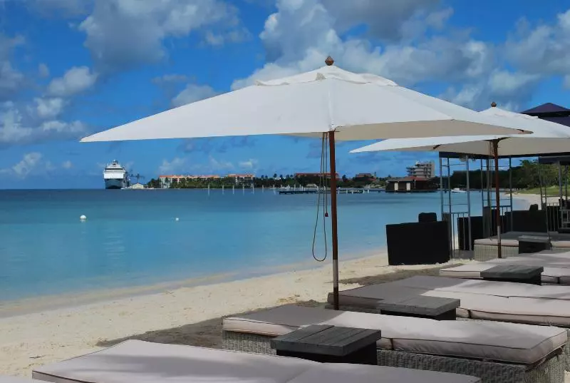 Talk Of The Town Beach Hotel & Beach Club By Gh Hoteles