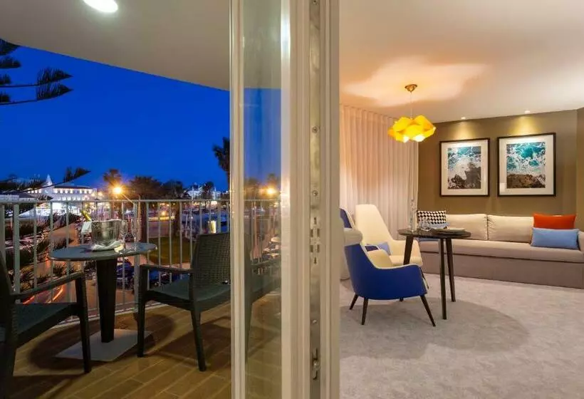 هتل AP Eva Senses