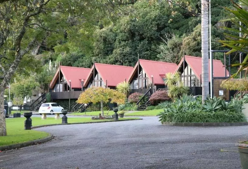 فندق Coastal Motor Lodge