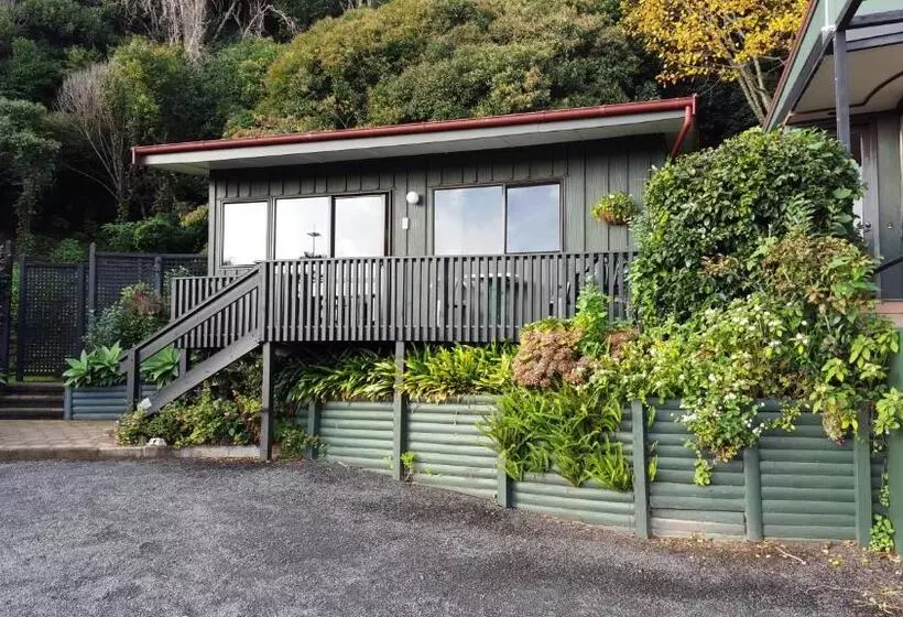 فندق Coastal Motor Lodge