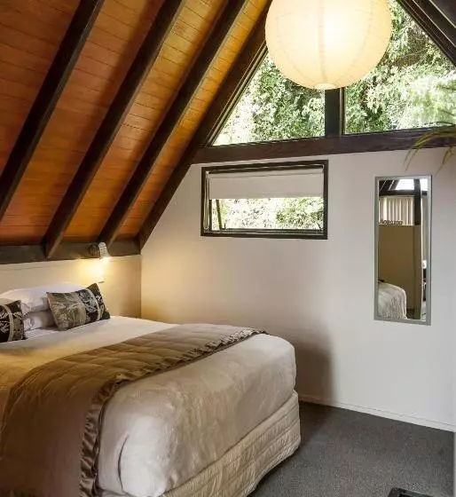 فندق Coastal Motor Lodge