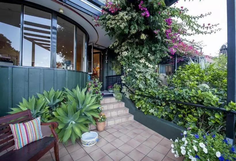 فندق Coastal Motor Lodge