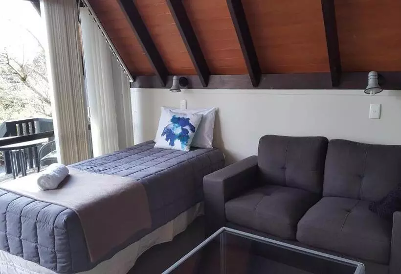 فندق Coastal Motor Lodge