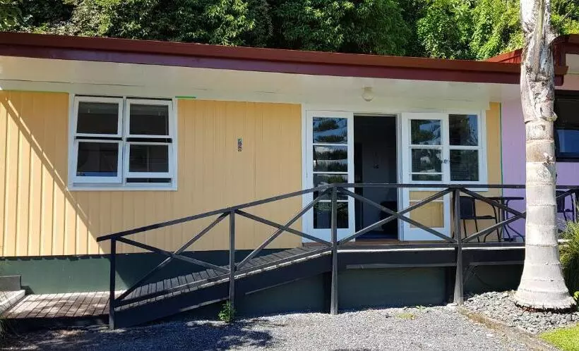 فندق Coastal Motor Lodge