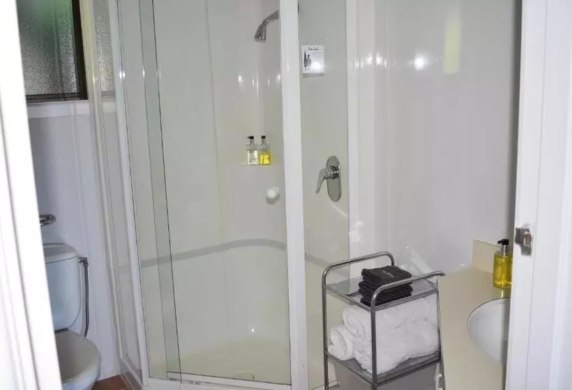 فندق Coastal Motor Lodge