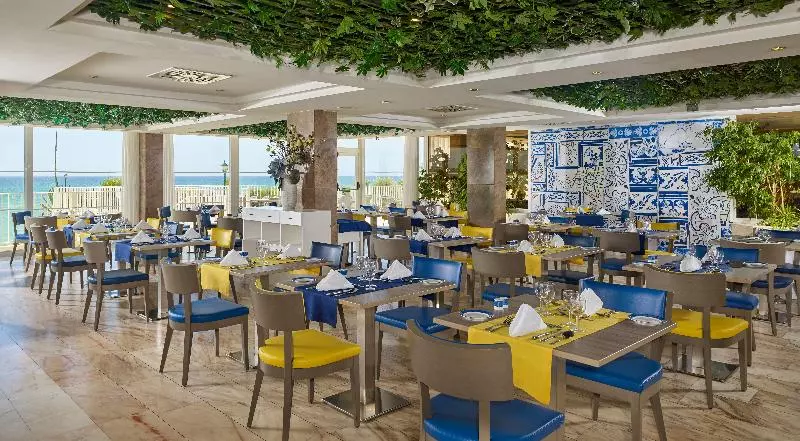 Отель Holiday Inn Algarve