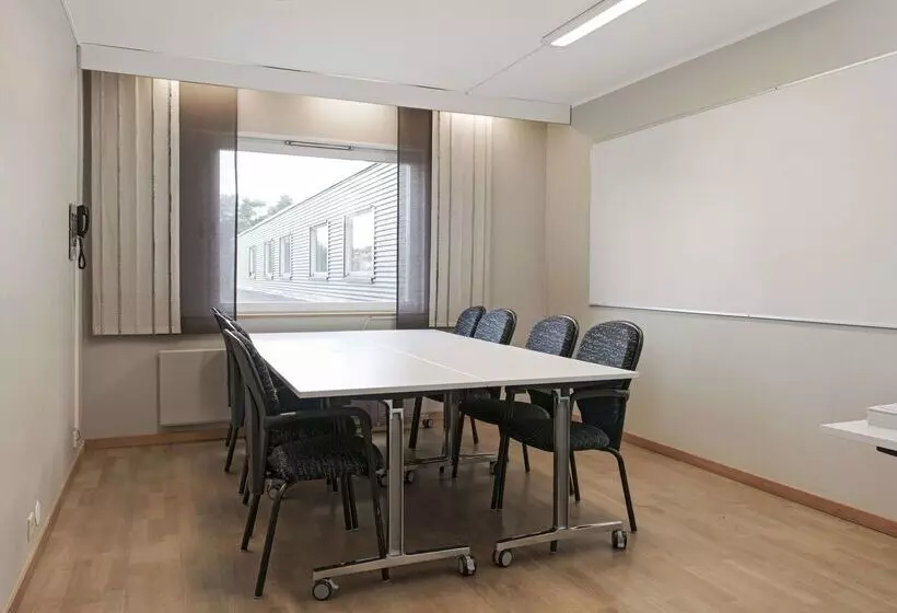 בית מלון כפרי Scandic Norrkoping Nord