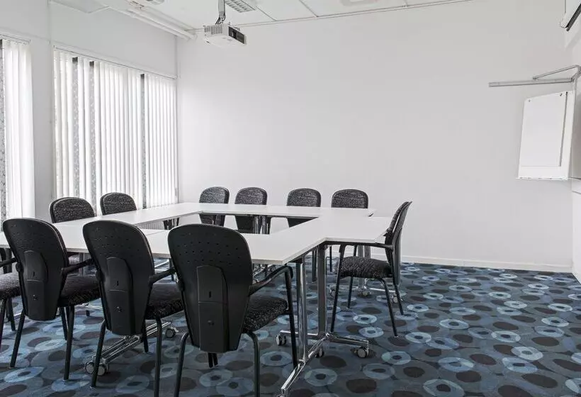 בית מלון כפרי Scandic Norrkoping Nord