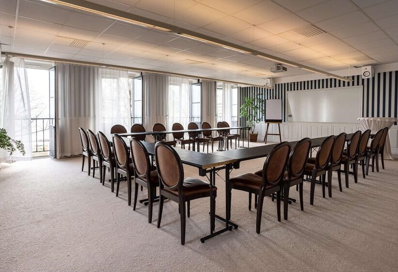 בית מלון כפרי Ystad Saltsjobad