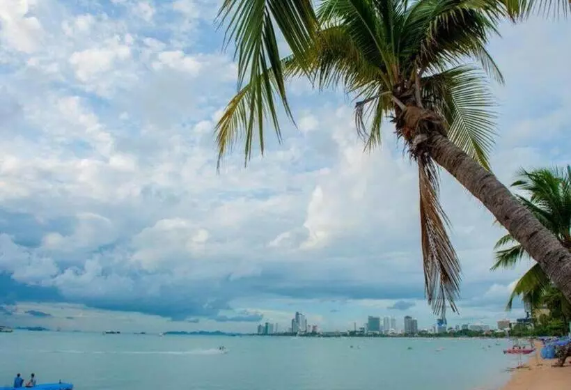 Lido Beach Hotel Pattaya