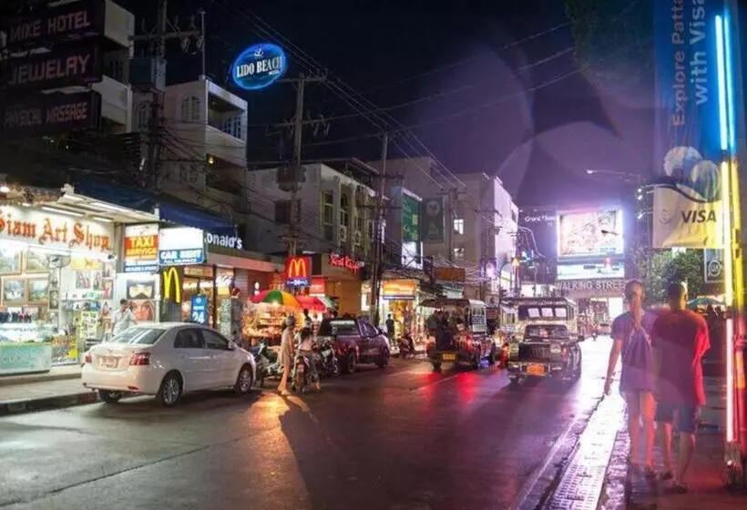 Lido Beach Hotel Pattaya