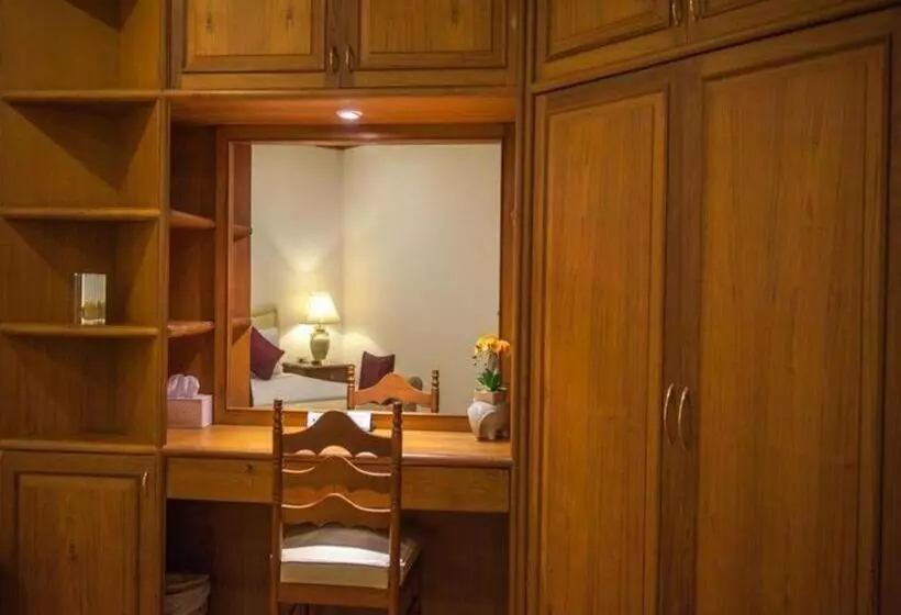 Lido Beach Hotel Pattaya