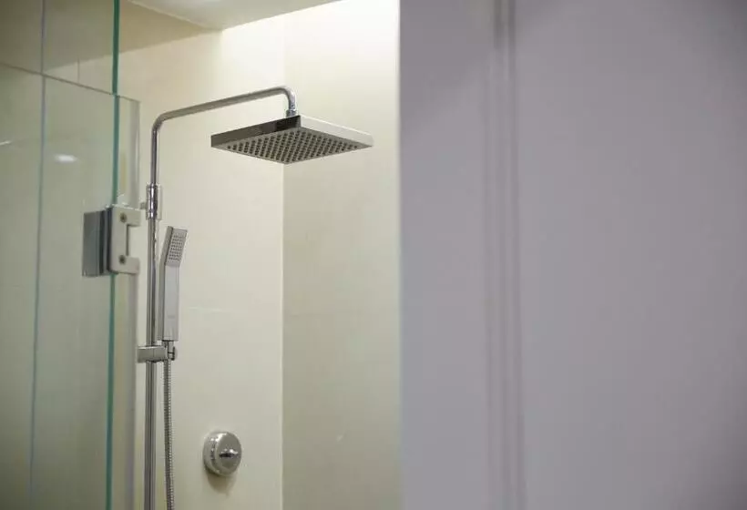 هتل The Rose Residence, Bangkok