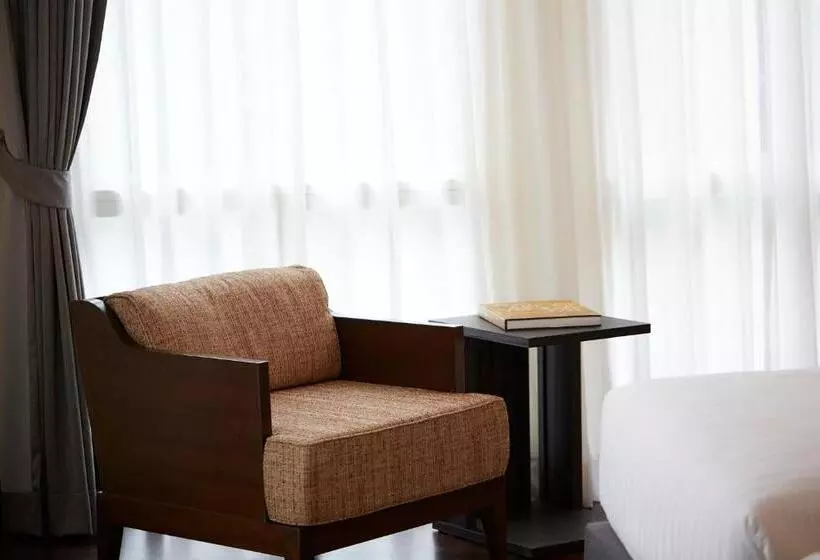 هتل The Rose Residence, Bangkok