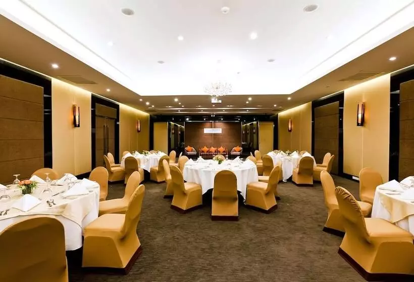 Hotel Royal Princess Larn Luang   Sha Extra Plus