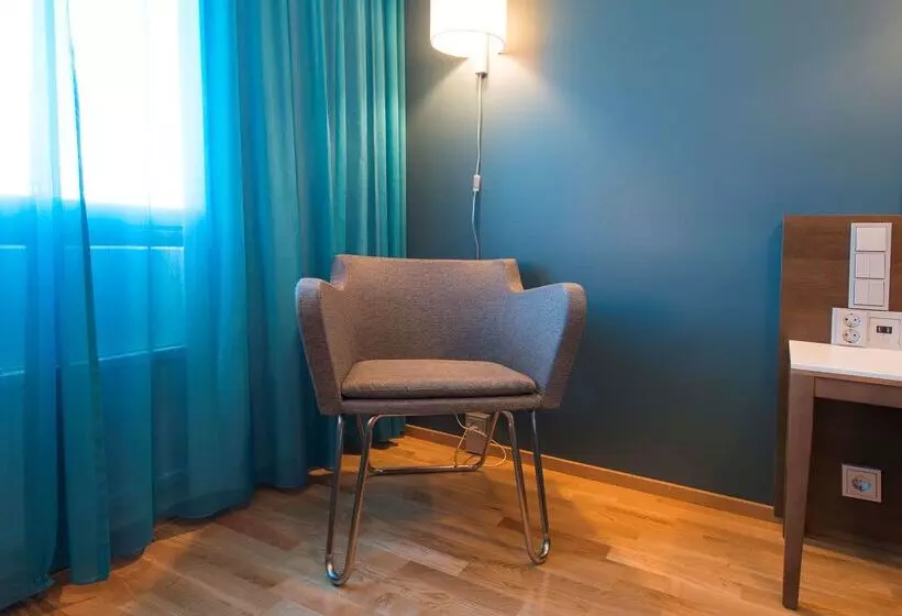 هتل Scandic Oulu Station