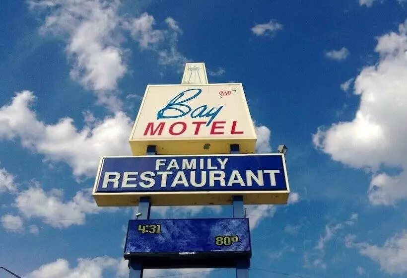 Bay Motel