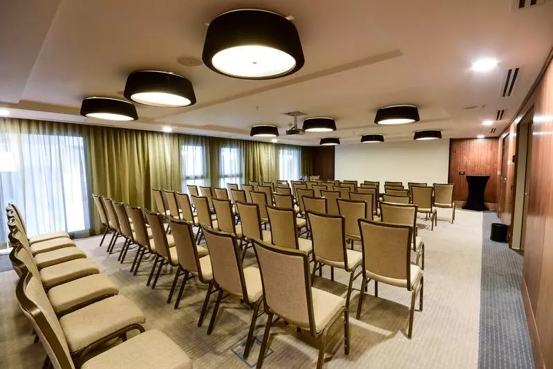 هتل 2 Fevrier, Lome