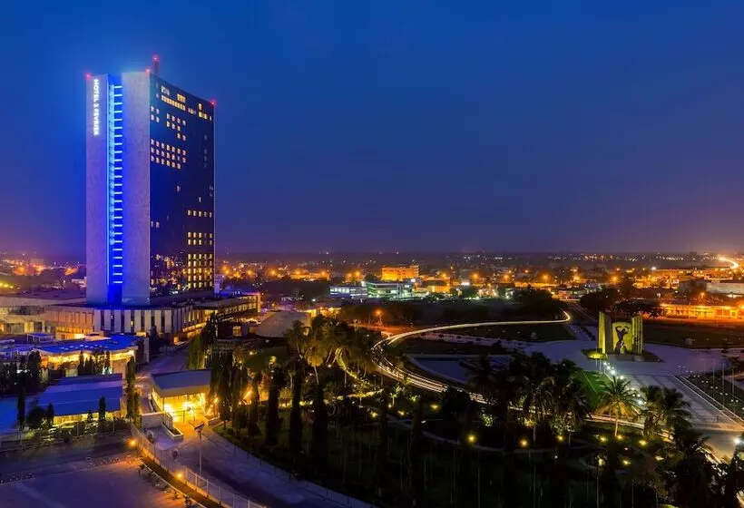 هتل 2 Fevrier, Lome