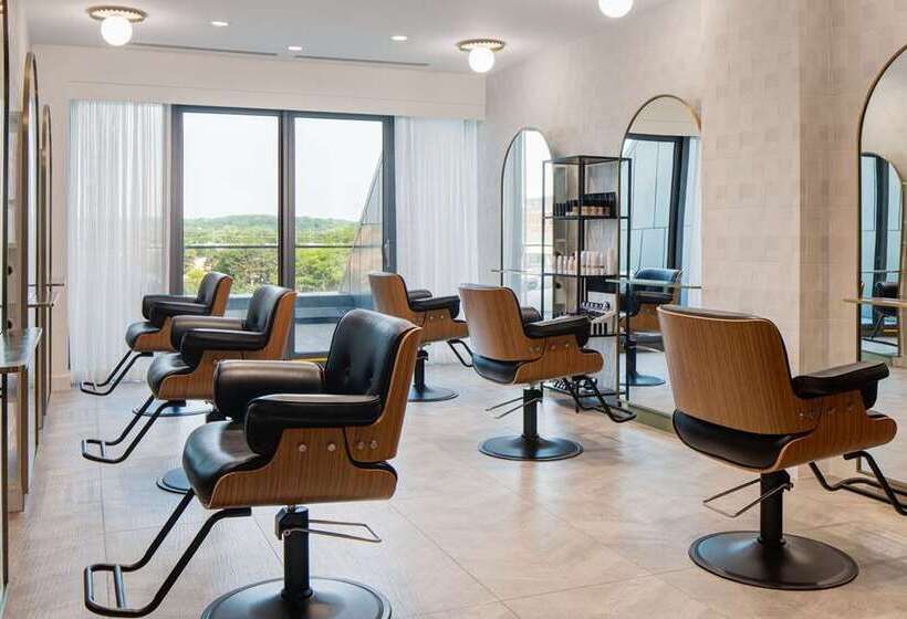 هتل Amway Grand Plazacurio Collection By Hilton