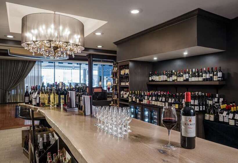 هتل Amway Grand Plazacurio Collection By Hilton