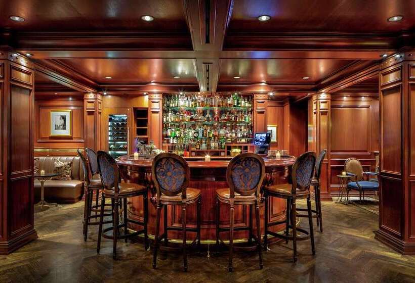 هتل Amway Grand Plazacurio Collection By Hilton