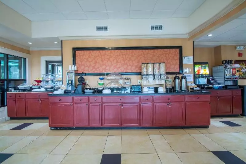 فندق Anchorage Inn And Suites