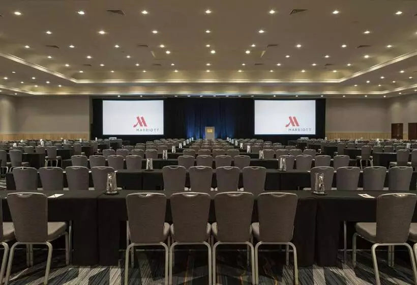 בית מלון כפרי Kansas City Marriott Downtown