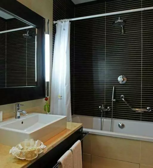 هتل Lake Victoria