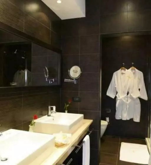 هتل Lake Victoria