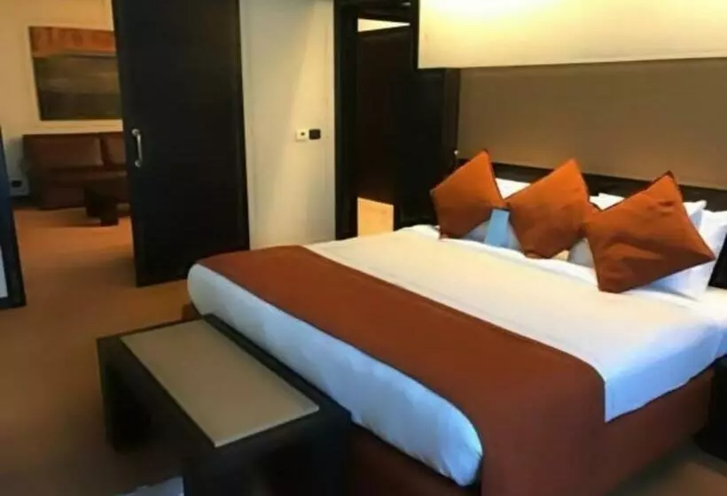 هتل Lake Victoria