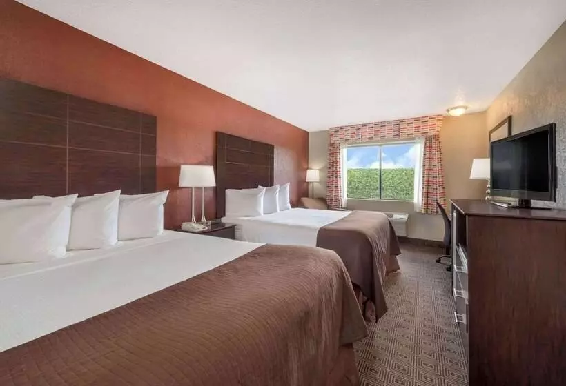 Hotel Baymont By Wyndham Midland Airport