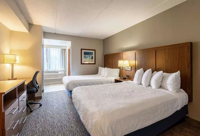 בית מלון כפרי Best Western Bridgeview