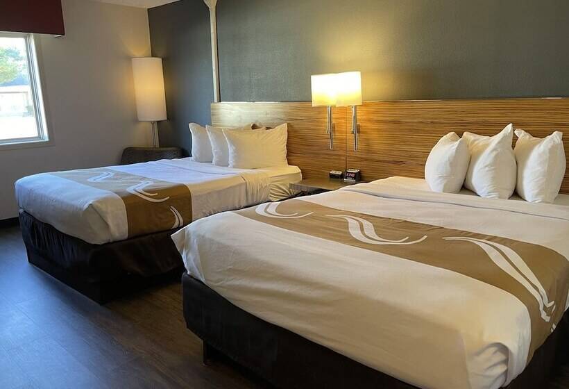 בית מלון כפרי Quality Inn Frontier At Us Hwy 30