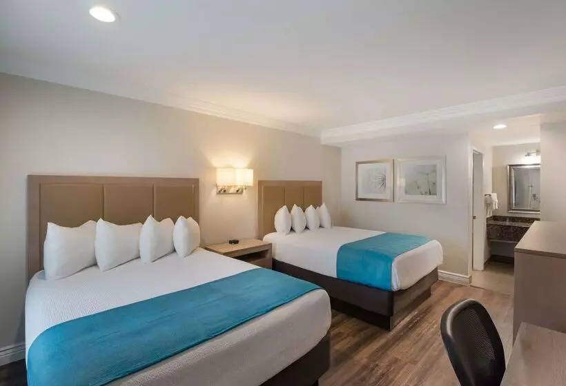 Отель Best Western Woodland Hills