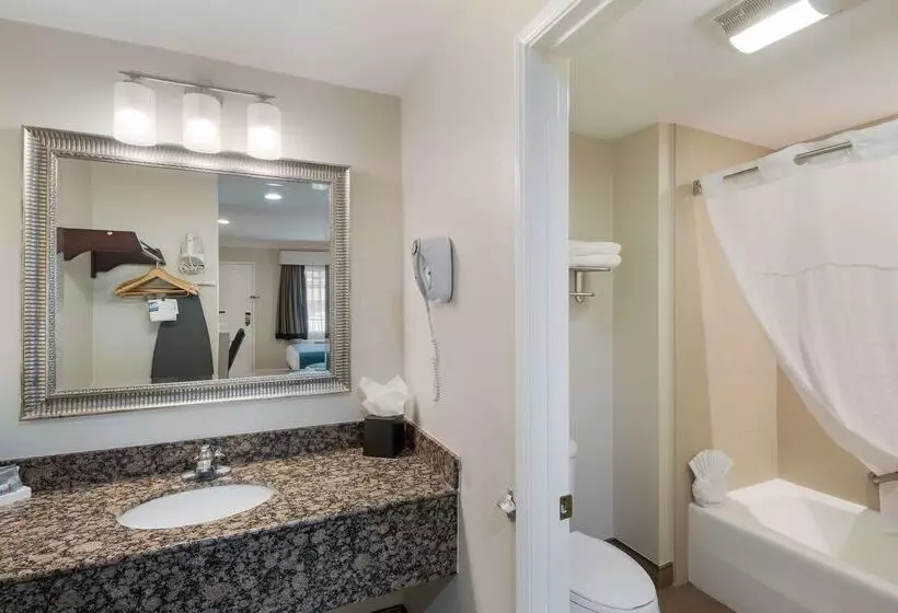 Отель Best Western Woodland Hills