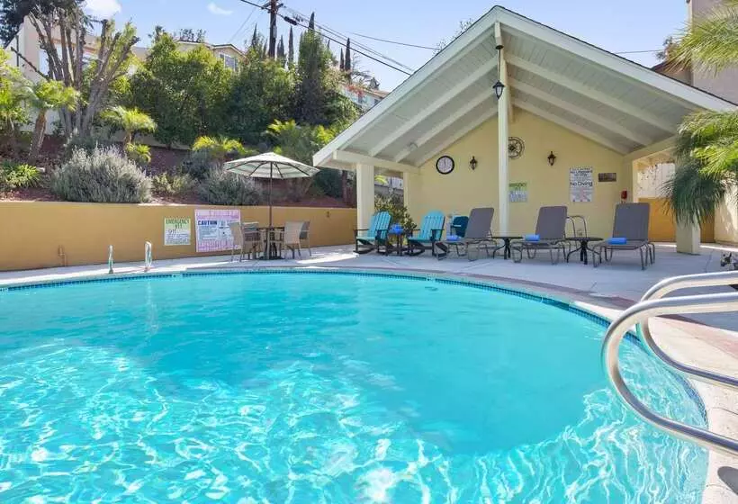 Отель Best Western Woodland Hills