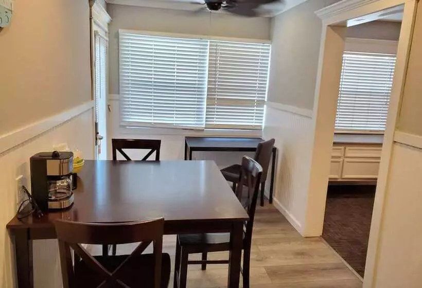 酒店 Coronado Island Inn