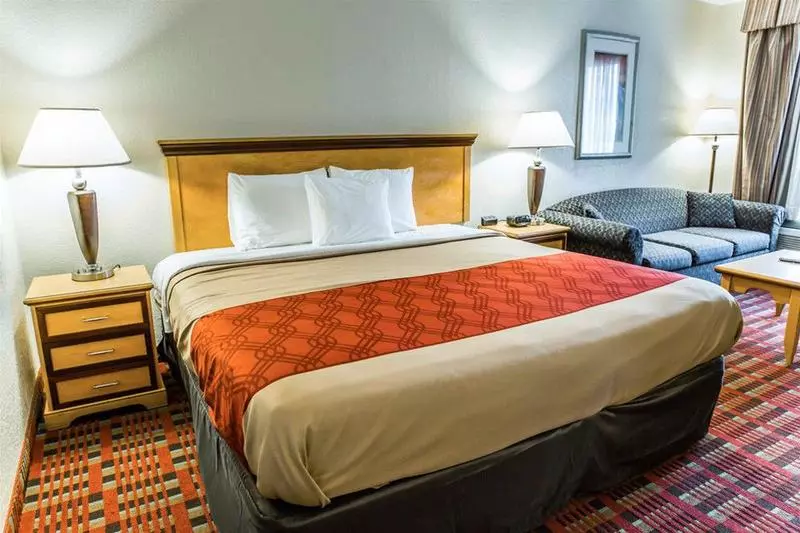 Отель Econo Lodge Whiteville