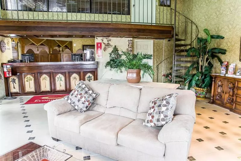 Отель Econo Lodge Whiteville