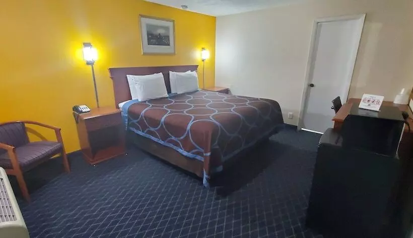 فندق Economy Inn