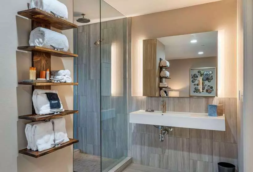 Lincoln Sands Oceanfront Resort, Ascend Hotel Collection