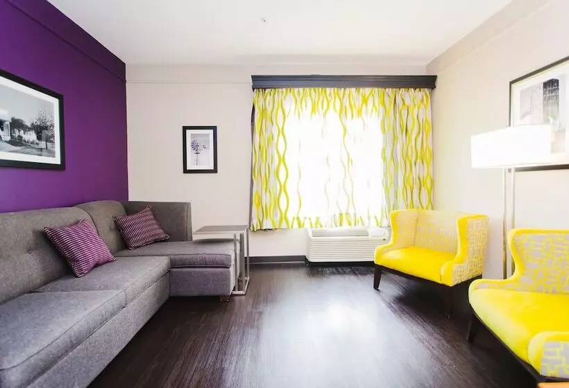 Hotel Palacio Royale Inn Signature Katy