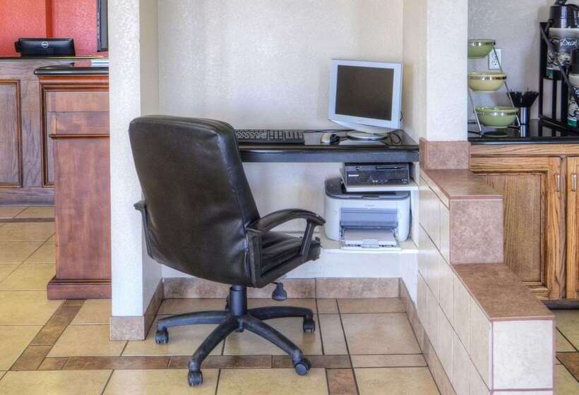 فندق Quality Inn